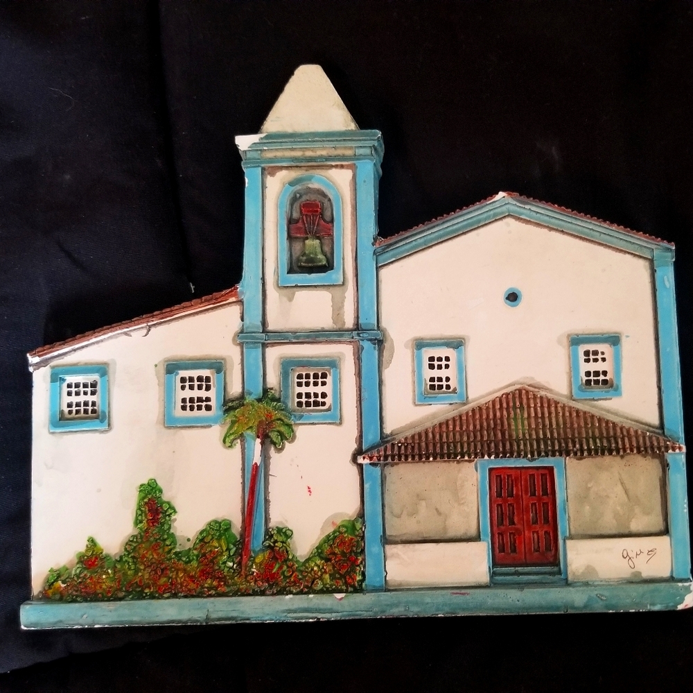 VINTAGE Chalkware 3d wall hanging of 15 Century Ca